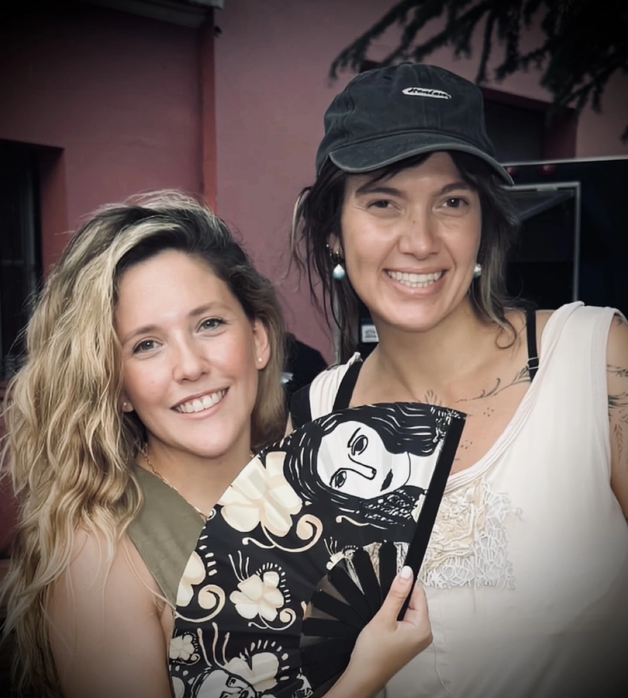 La organizadora del contingente, Roc&iacute;o Rezzet, directora de Industrias Culturales y Creativas junto a Mar&iacute;a del Rosario Ledri, directora de Pol&iacute;ticas Comunitarias y Territoriales