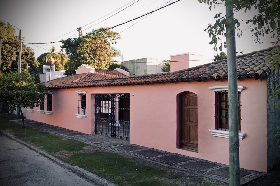 Fachada de la casa adquirida por Joaqu&iacute;n Benegas Lynch en La Paz.