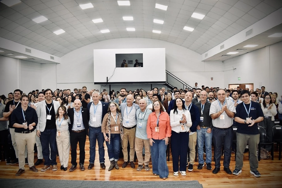 Asamblea universitaria de la UNER.