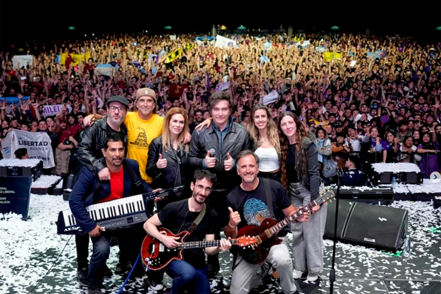 Benegas Lynch participó del recital de la banda de Milei y se viralizaron las críticas