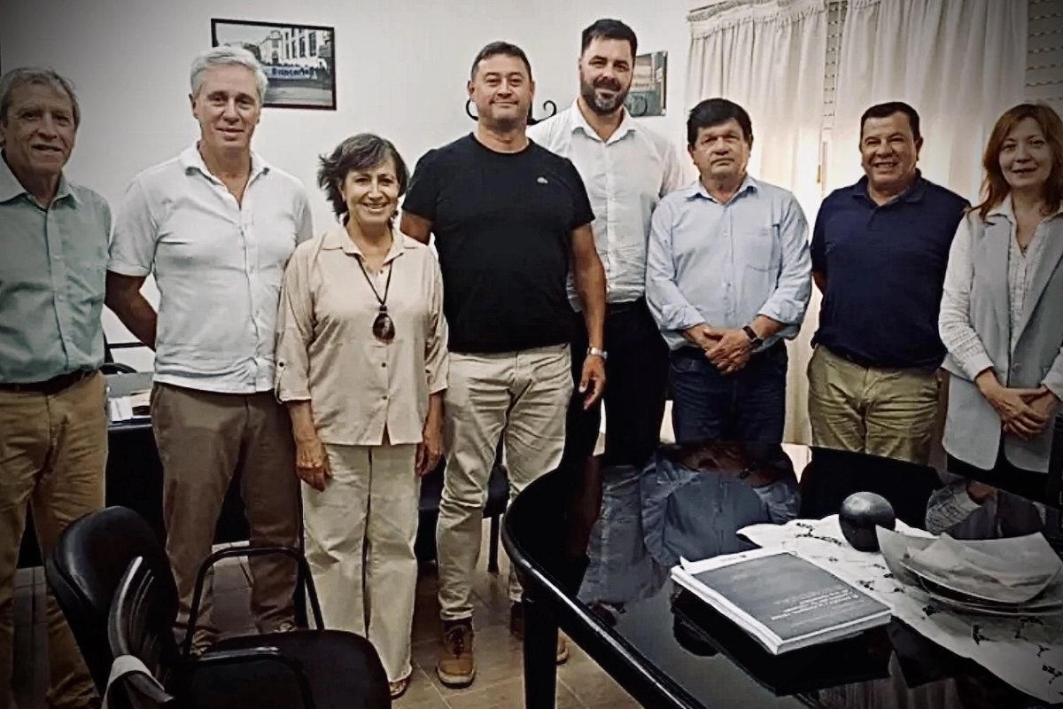 Reuni&oacute;n entre integrantes del Foro de Pol&iacute;ticas P&uacute;blicas y la Asociaci&oacute;n Bancaria de Entre R&iacute;os.