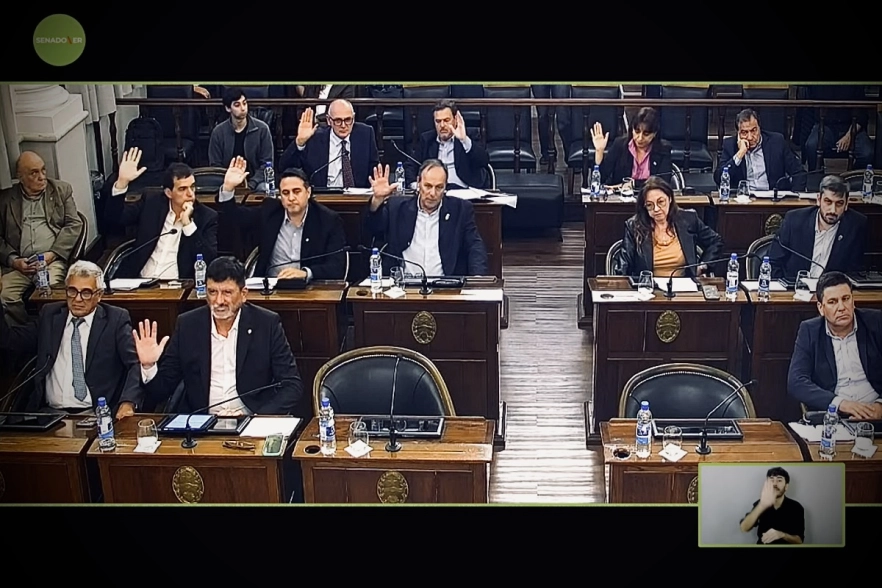 Senadores oficialistas sancionaron la ley para cobrar peajes en rutas provinciales